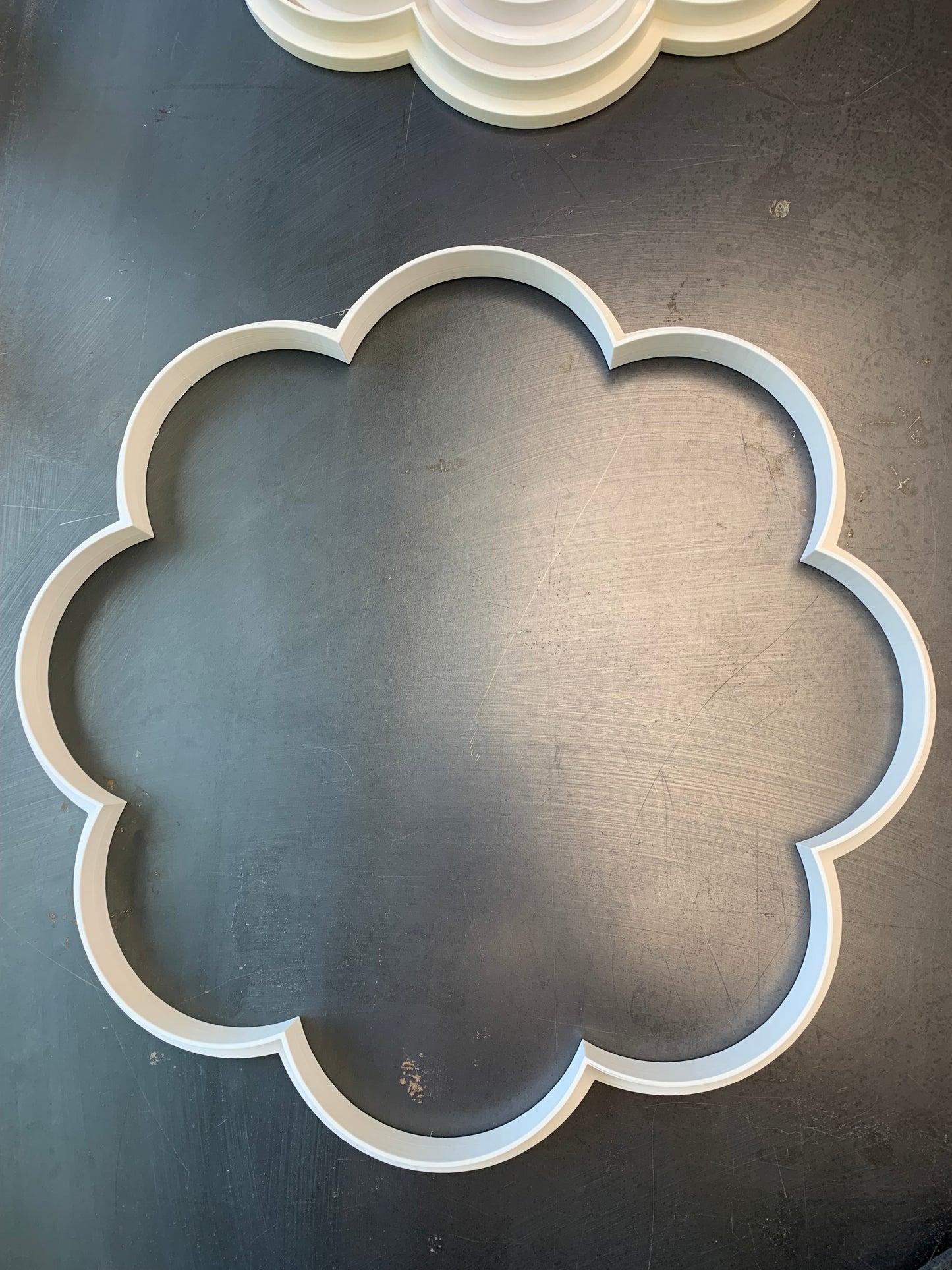 Daisy Scallop Round Clay Cutter (8 Petal)