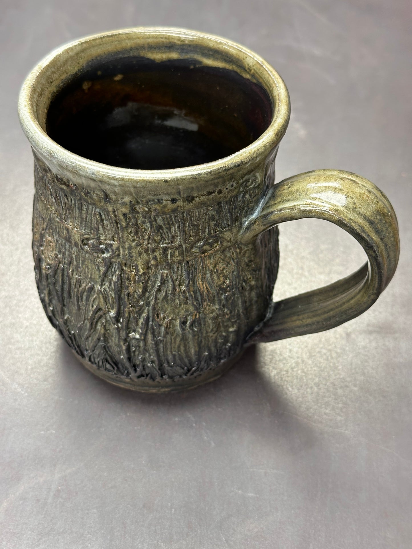 Whitewashed Barn Board Look Barrel Wood Textured Pottery Mug/Cup approximately 16 ounces (M0114)