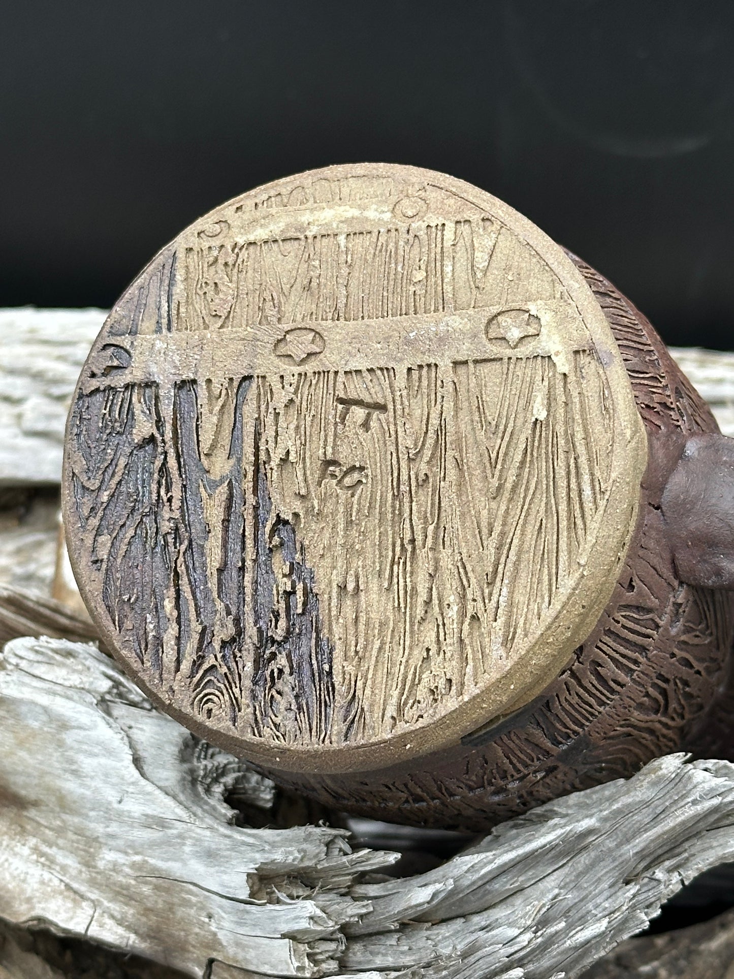 Dark Brown Barrel Wood Texture Mug approximately 20 ounces (M0109)