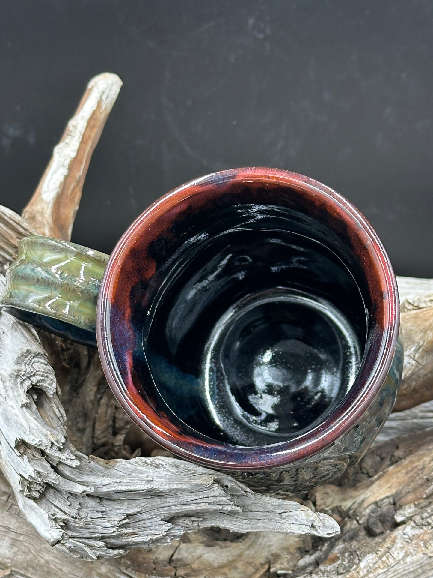 Bear in the Woods Pottery Mug/Cup (M0128) approximately 16 ounces
