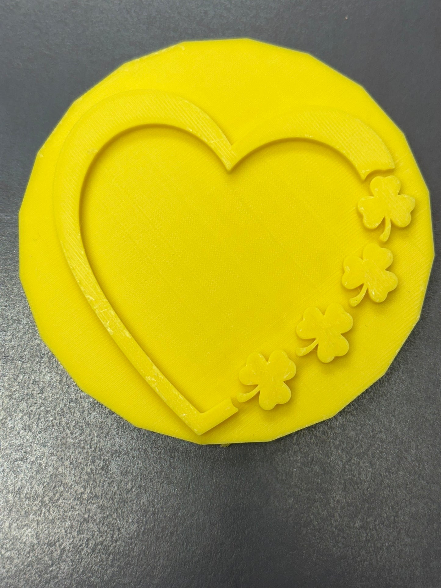 Heart with Four Shamrocks Round 3D Printed Stamp
