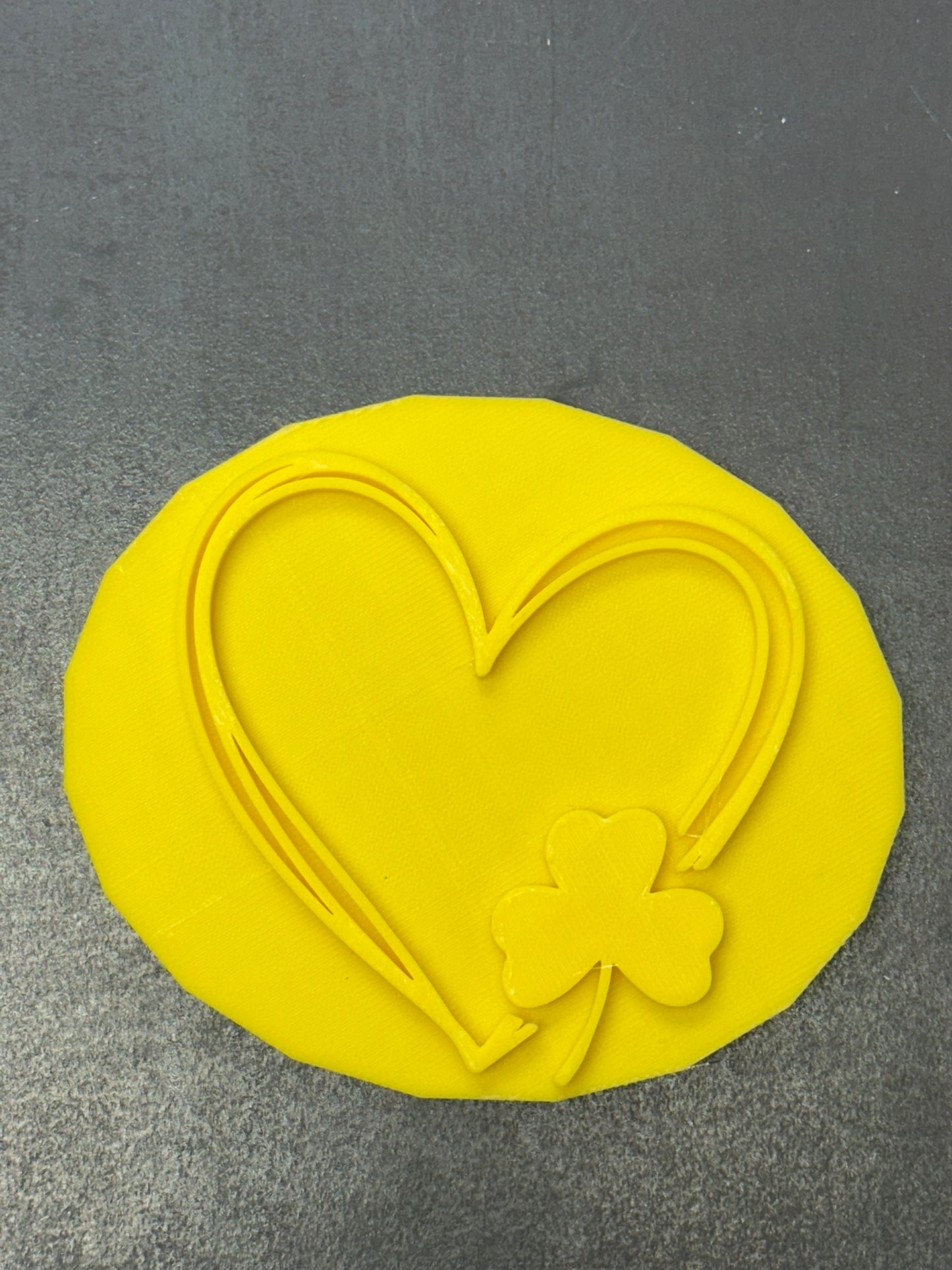 Doodle Heart with Single Shamrock Oval 3D Printed Stamp