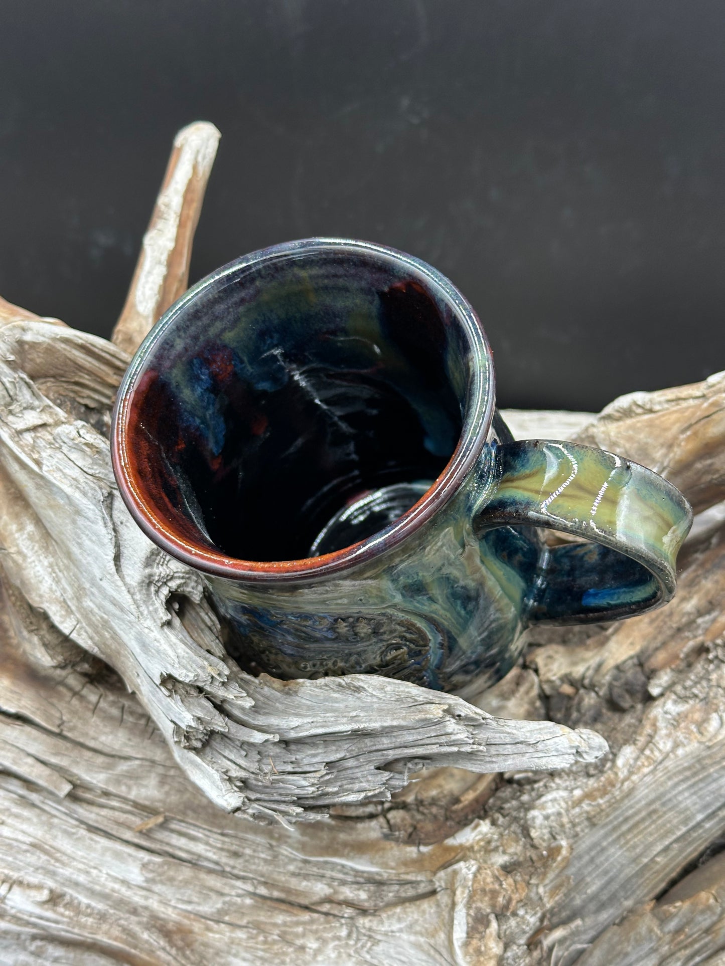 Bear in the Woods Pottery Mug/Cup (M0125) approximately 16 ounces