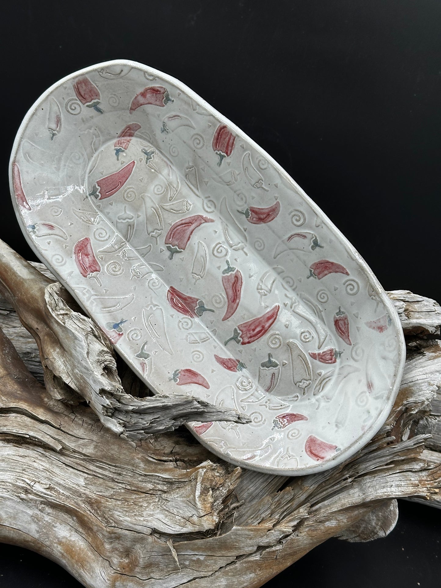 Hot Pepper Rounded Rectangle Bread/Serving Pottery Dish (S0102)
