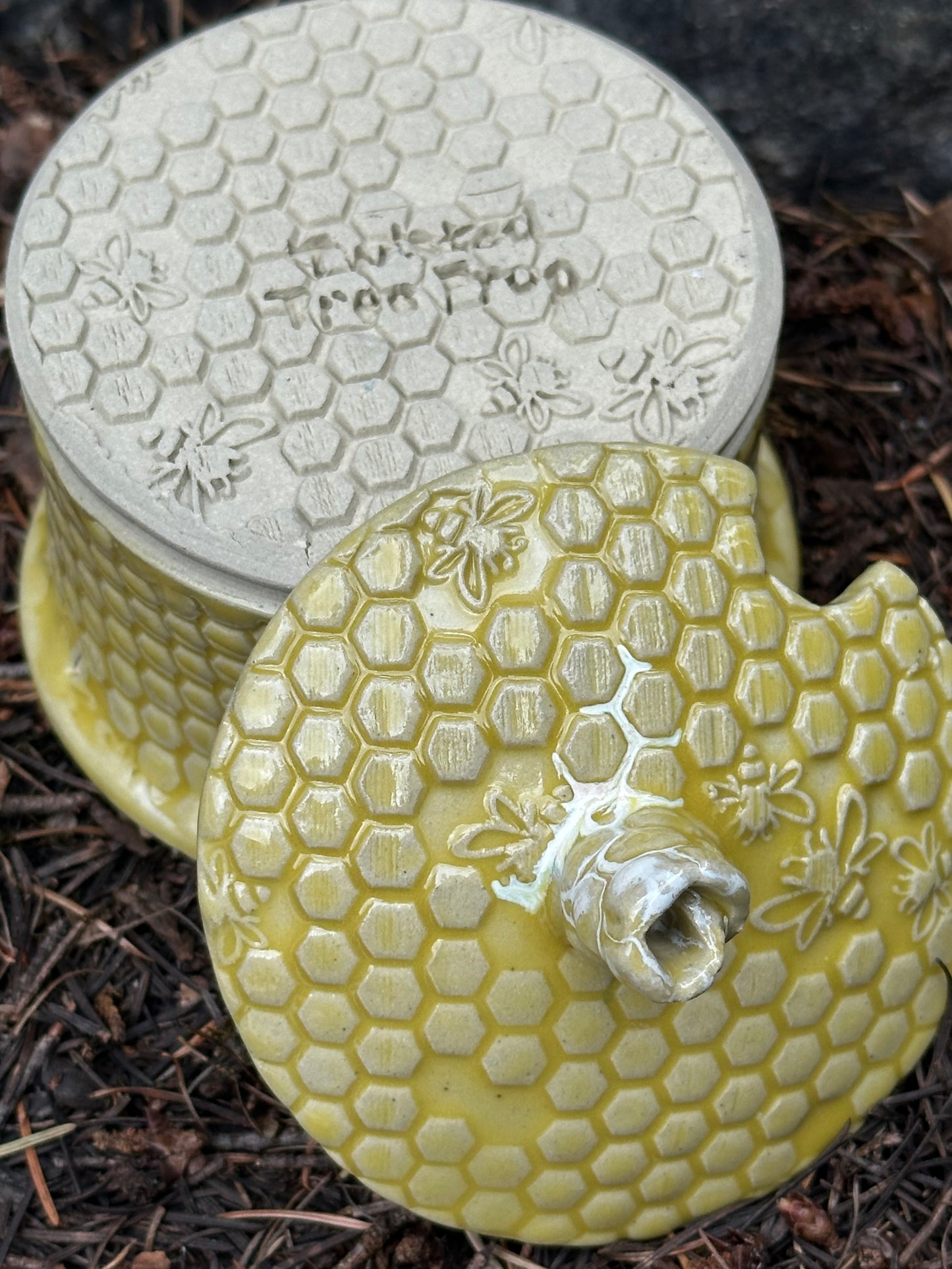 Handmade Pottery Honey Pot - Golden Drippy Honey (approx. 1/2 cup)