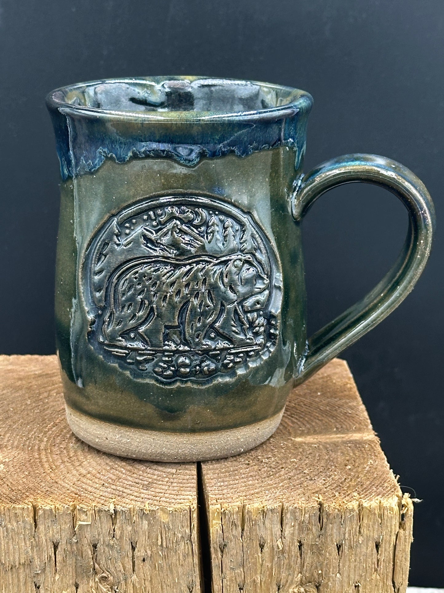 Bear in the Woods Dark Mottled Green Pottery Mug/Cup approximately 16 ounces (M0112)