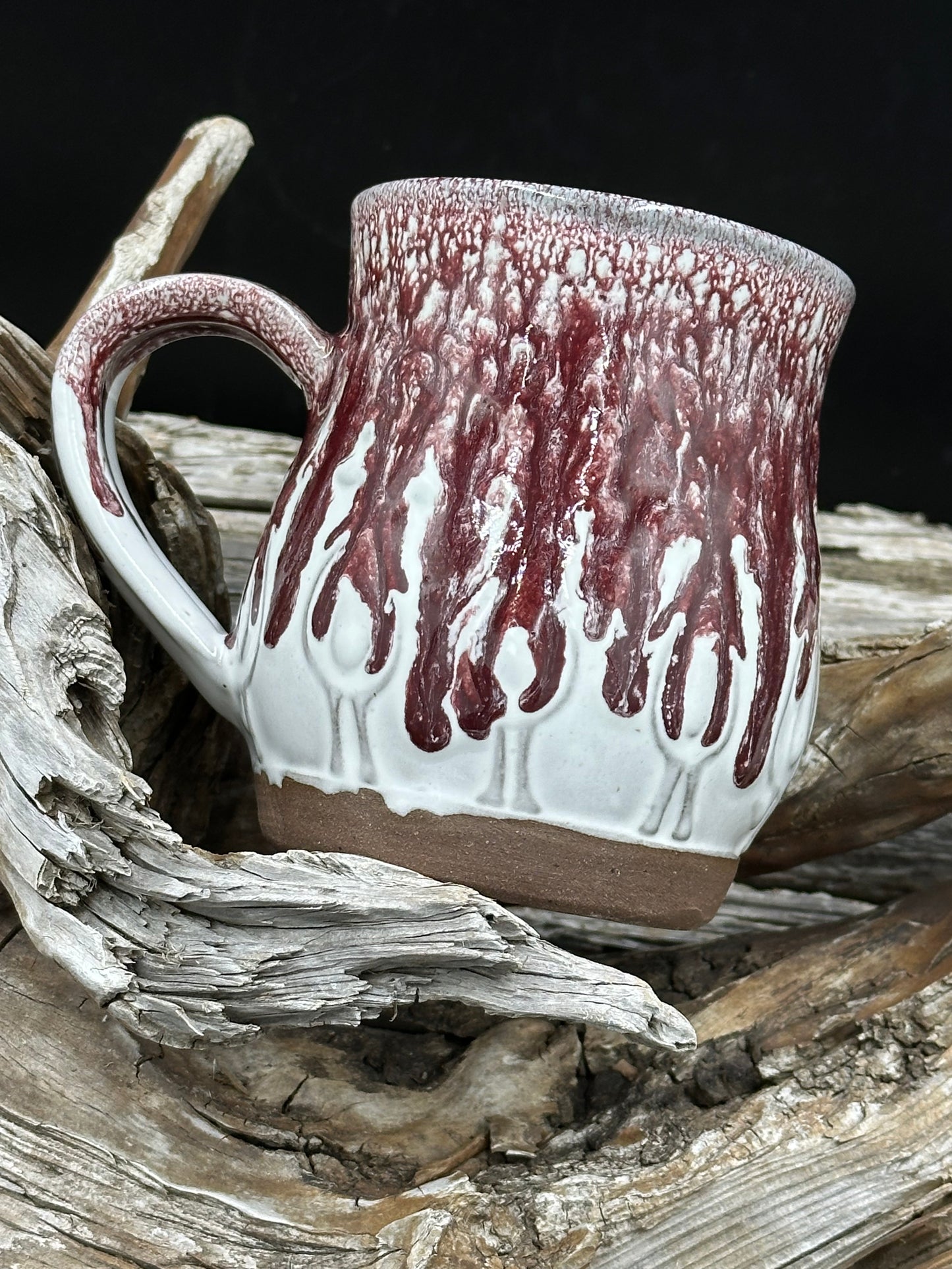 Drippy Reindeer Pottery Mug/Cup (M0132) approximately 16 ounces