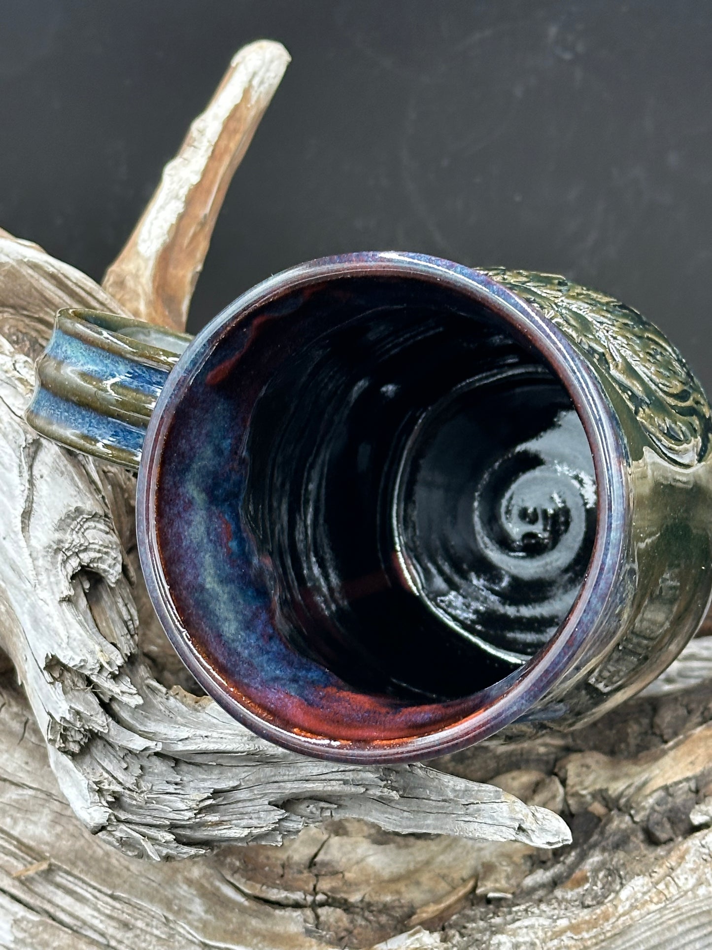 Bear in the Woods Pottery Mug/Cup (M0127) approximately 16 ounces