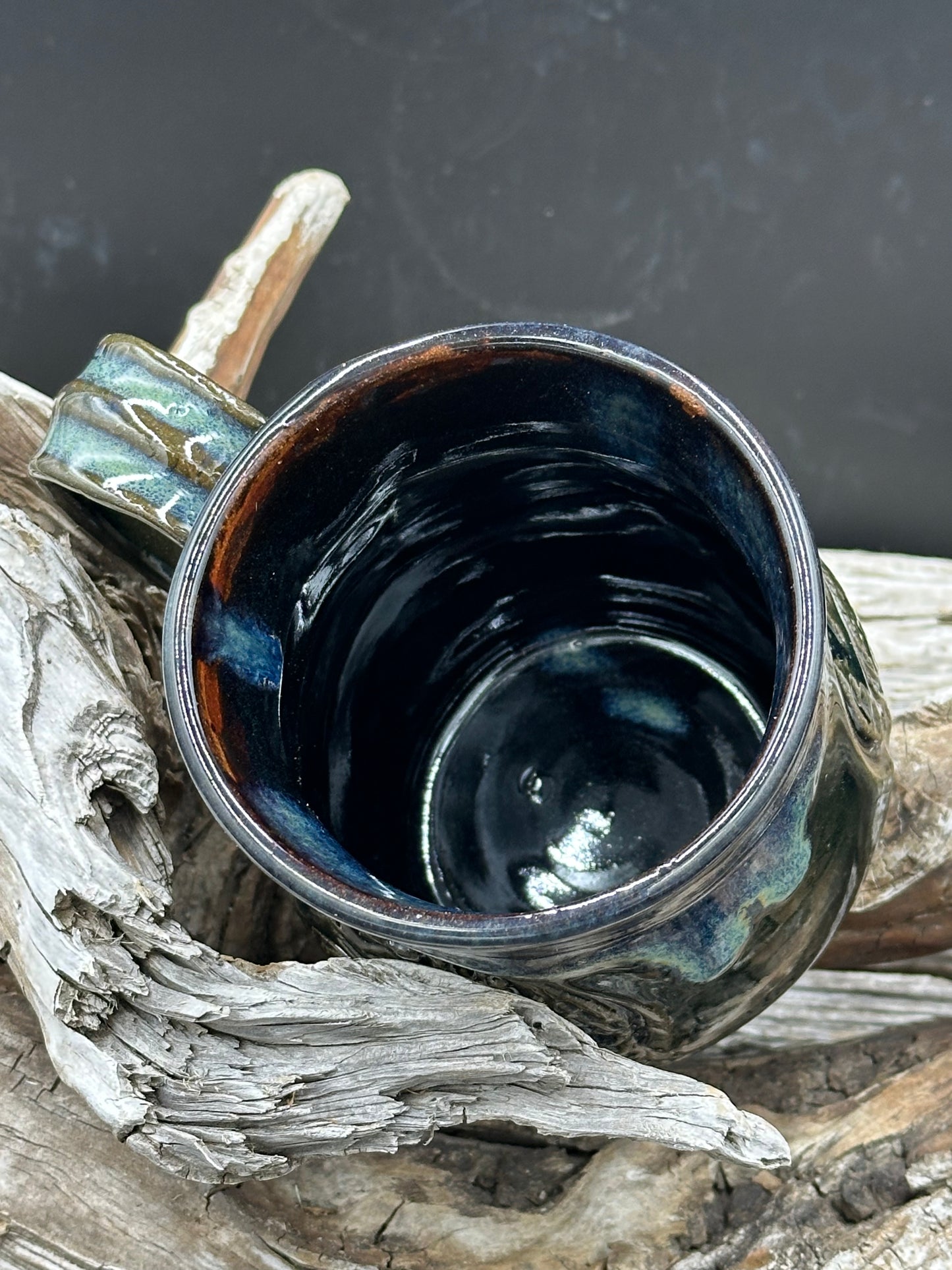 Bear in the Woods Pottery Mug/Cup (M0131) approximately 16 ounces