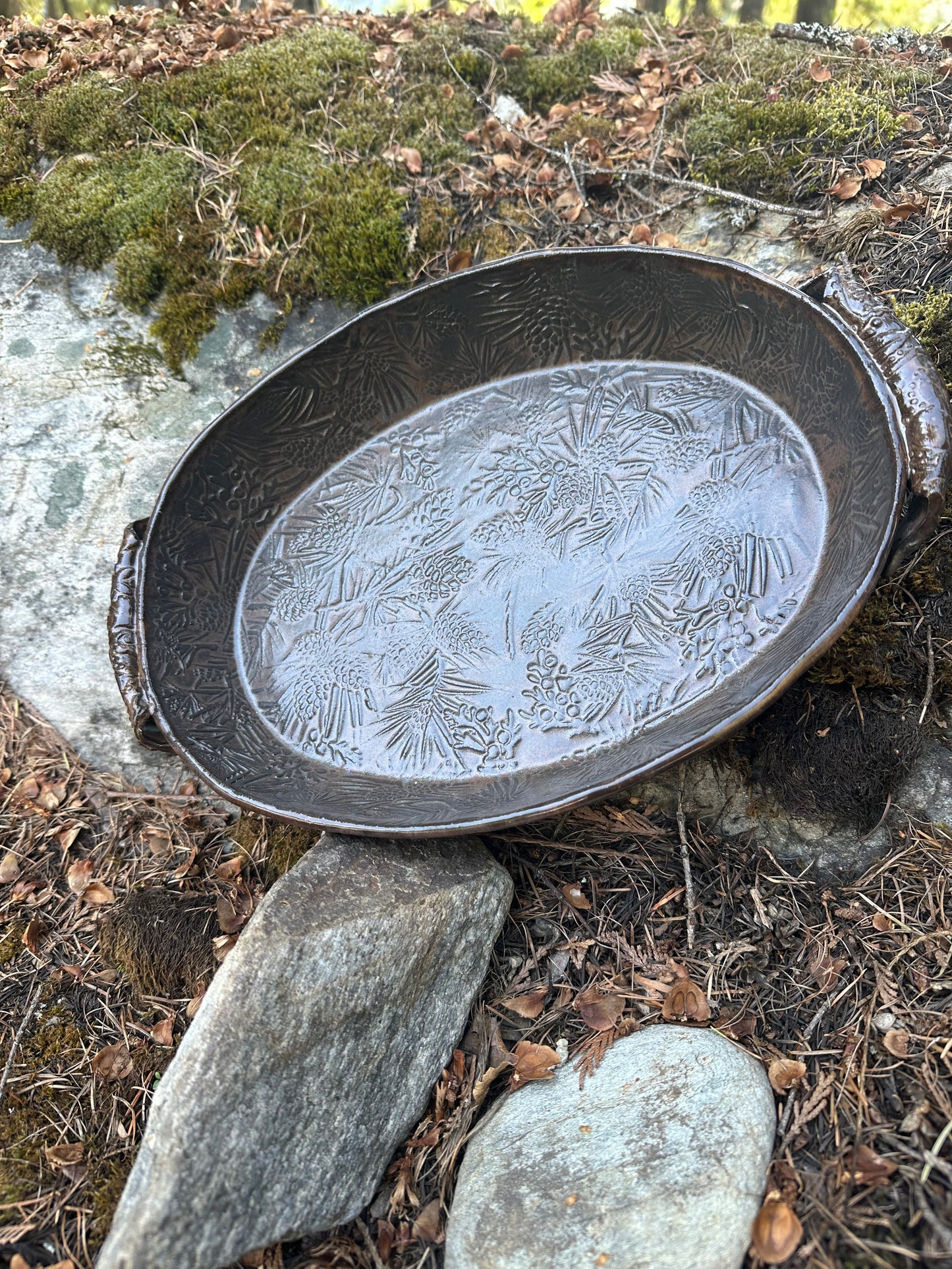 Brown Oval Baking Dish approximately approximately 8”x12” (B0102)