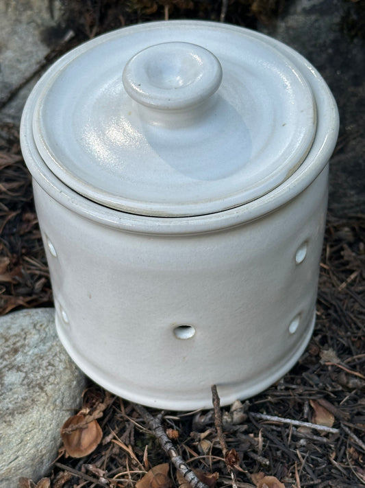Pottery (Ceramic) White Straight Side Garlic Keeper