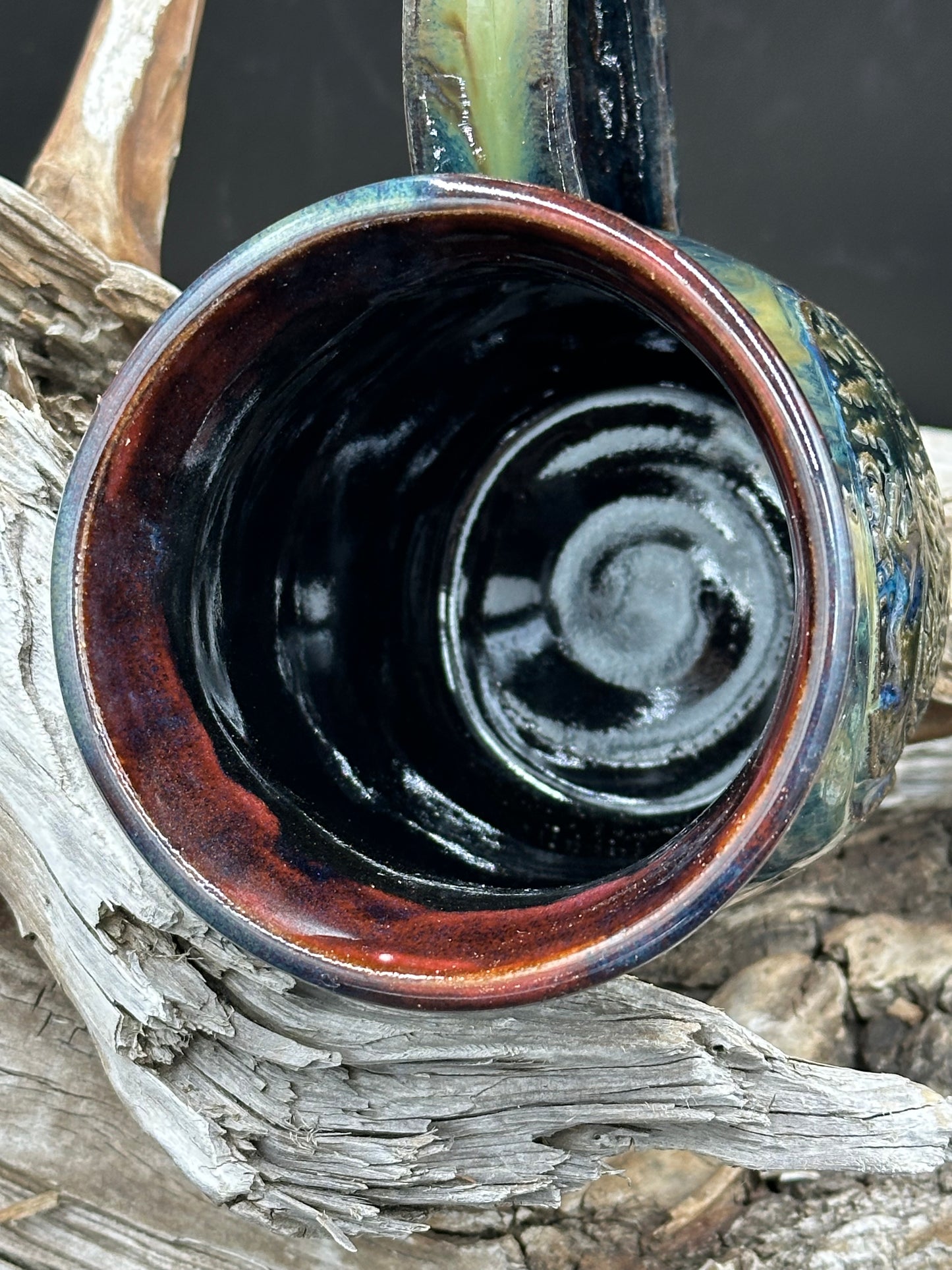 Bear in the Woods Pottery Mug/Cup (M0126) approximately 16 ounces