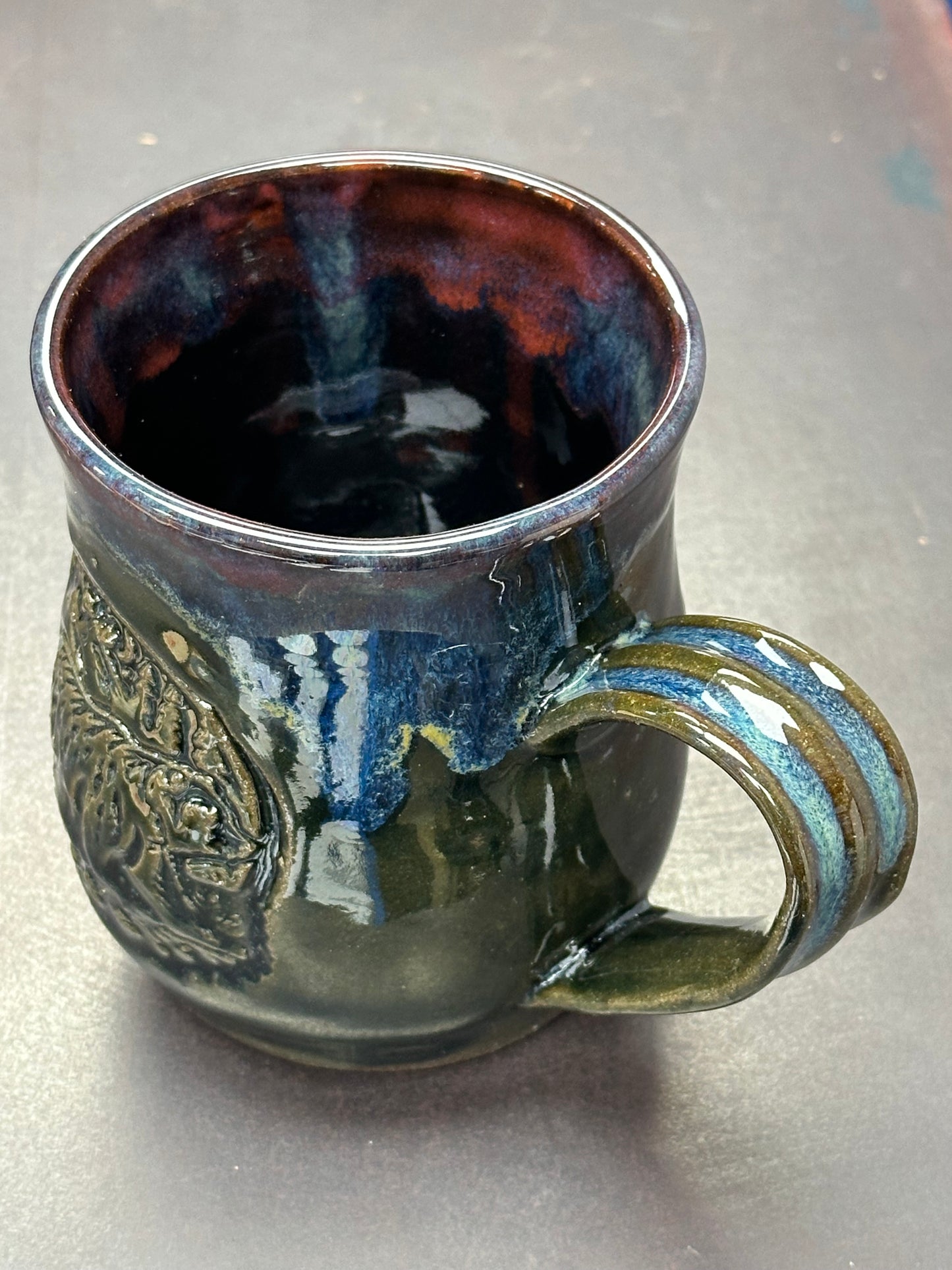Bear in the Woods Pottery Mug/Cup (M0127) approximately 16 ounces