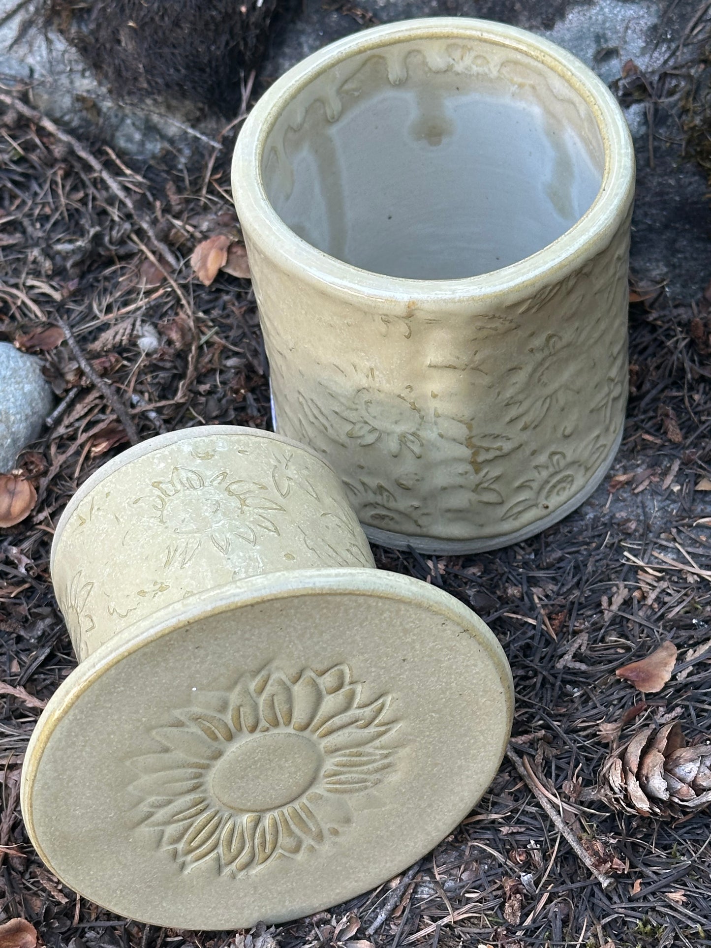 Pottery (Ceramic) Butter Yellow Glossy Sunflower Textured Butter Keeper