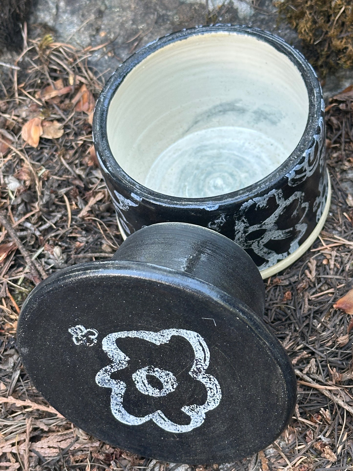 Black with Funky White Flowers Butter Keeper