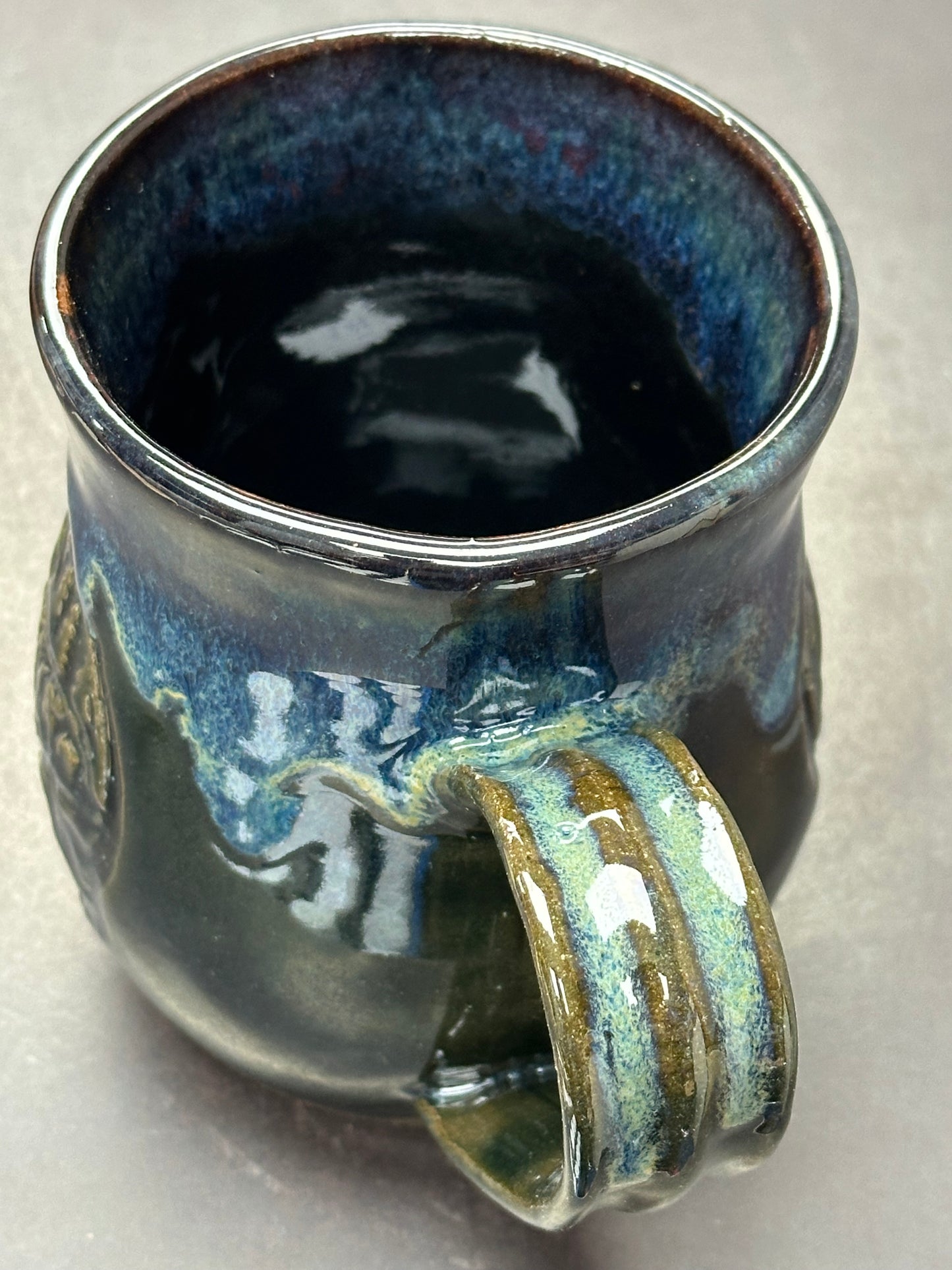 Bear in the Woods Pottery Mug/Cup (M0131) approximately 16 ounces
