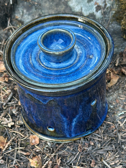 Pottery (Ceramic) Blue Straight Sided Garlic Keeper