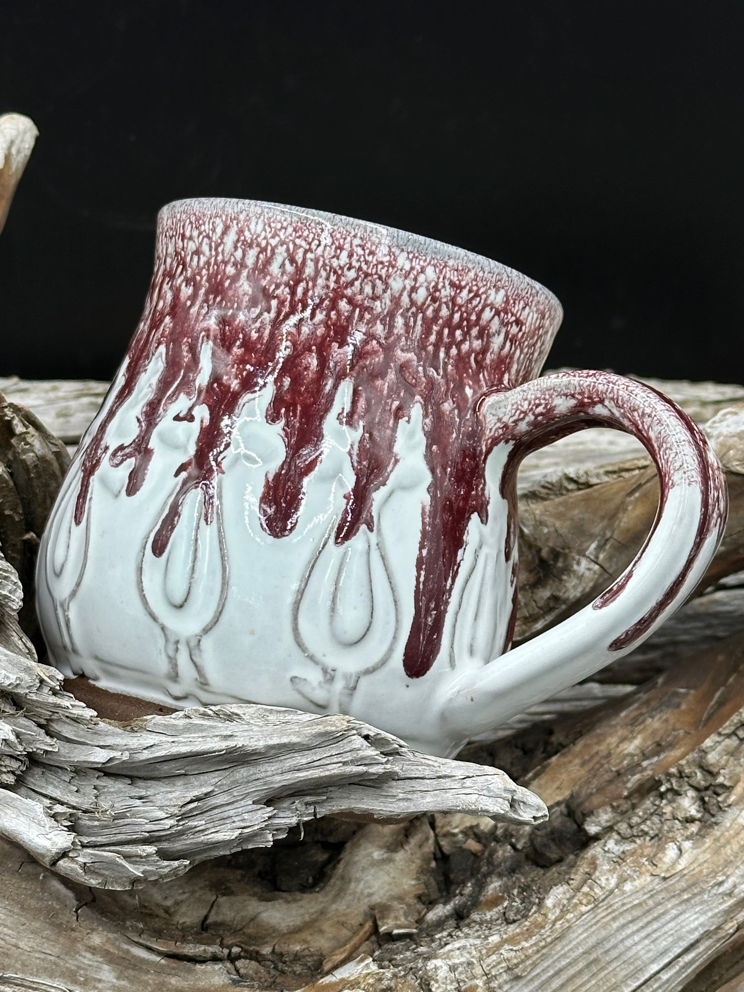 Drippy Reindeer Pottery Mug/Cup (M0132) approximately 16 ounces