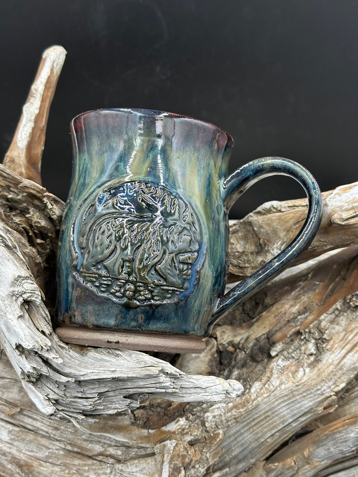 Bear in the Woods Pottery Mug/Cup (M0126) approximately 16 ounces