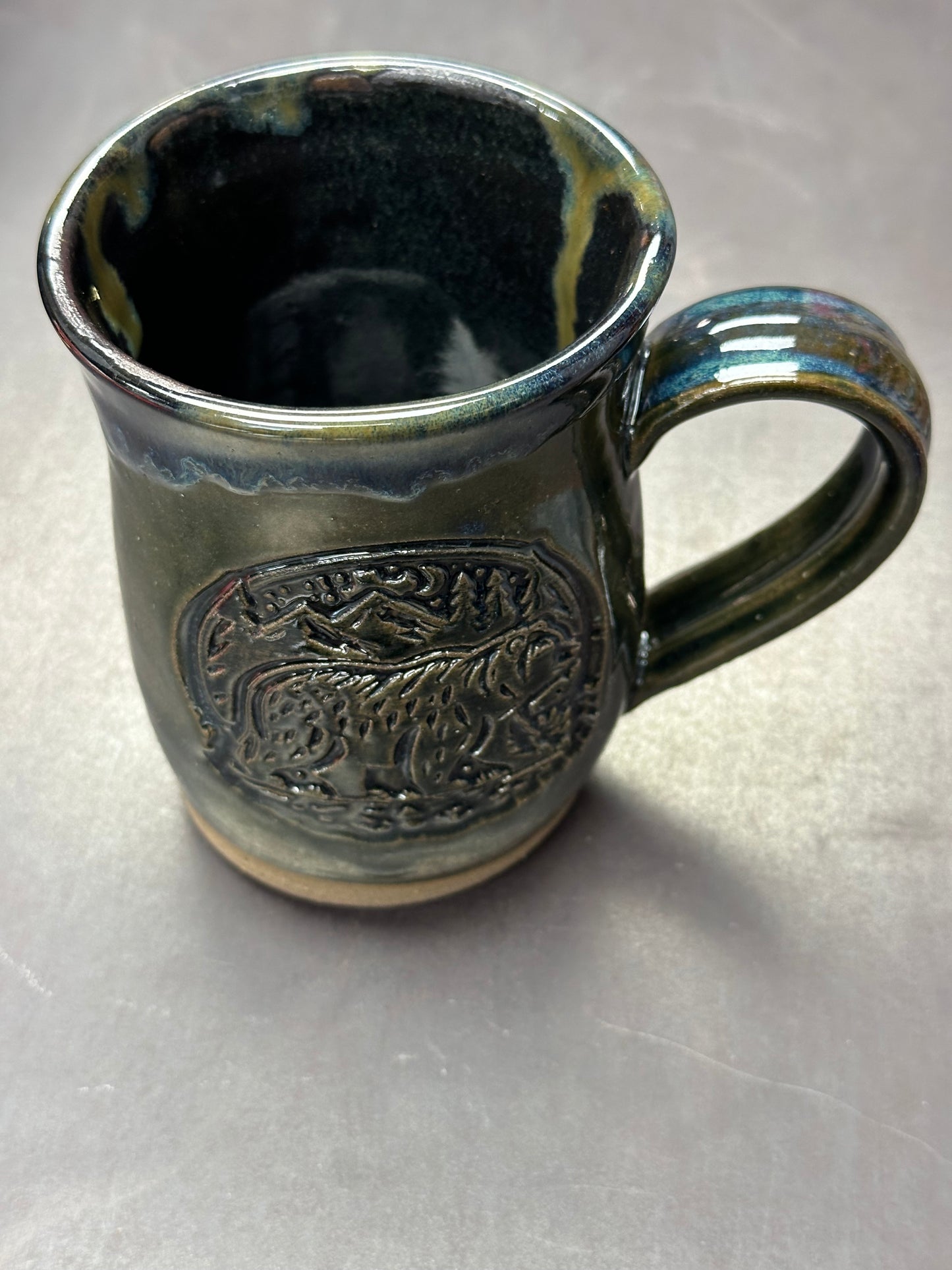 Bear in the Woods Dark Mottled Green Pottery Mug/Cup approximately 16 ounces (M0112)